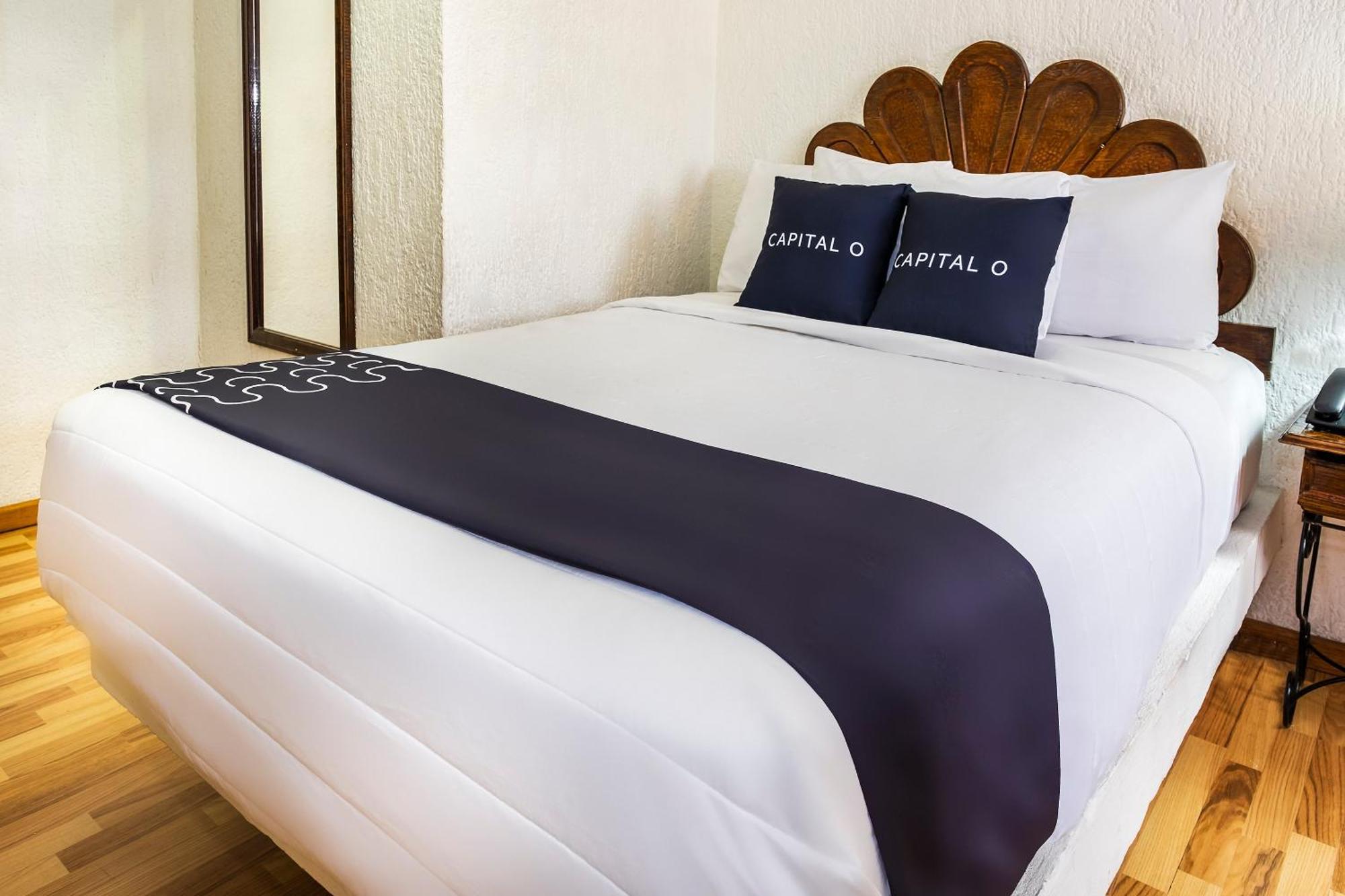 Capital O Hotel Central, Халапа Экстерьер фото